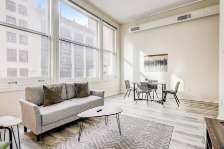 Cozysuites - 2Br With Direct Skybridge Access #1 Indianapolis Eksteriør billede